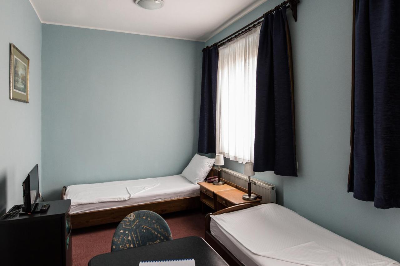 Hotel Carlstadt Karlovac Exterior foto